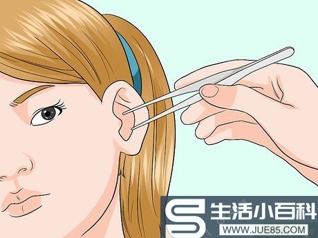 如何取出耳朵里的异物: 14 步骤