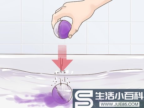 如何使用泡澡球（包含图片）