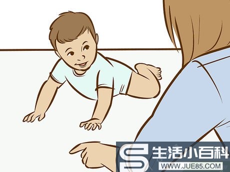 如何教宝宝爬行: 14 步骤